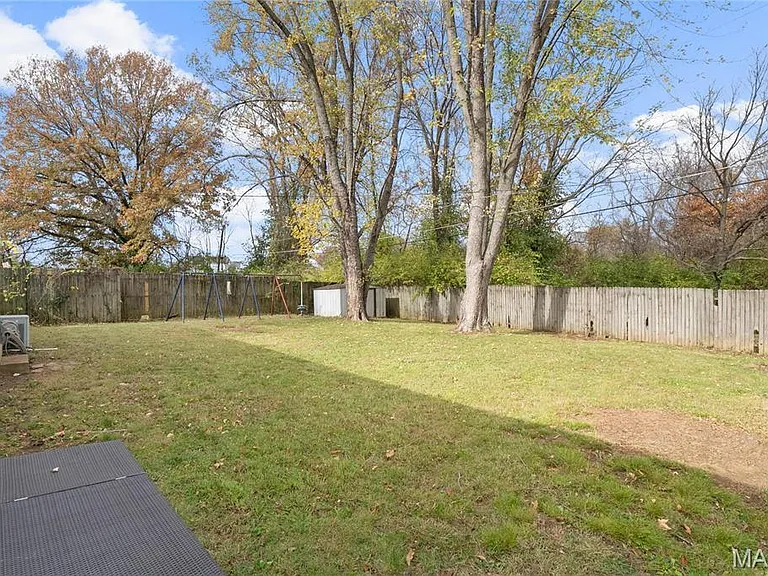 712 Juniper Dr — Photo 18