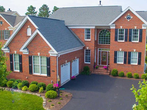 3rd image of 15305 Fog Mountain Cir