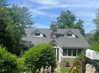 17 Ball Pond Rd E, New Fairfield, CT 06812