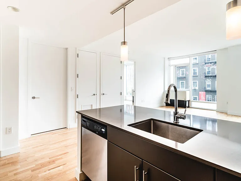 500 W 23rd St #2H — Photo 7