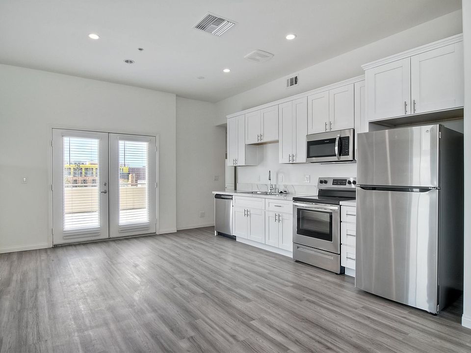 1st image of 819 D Ave Unit 307