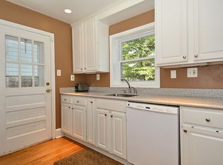 114 Lynnmoor Dr, Silver Spring, MD 20901