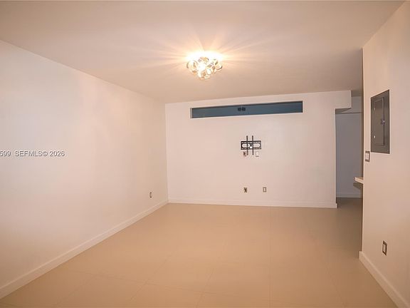 3rd image of 3755 NE 167th St APT 8