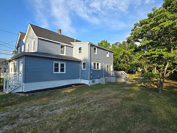 2nd image of 433 E Maple Ave