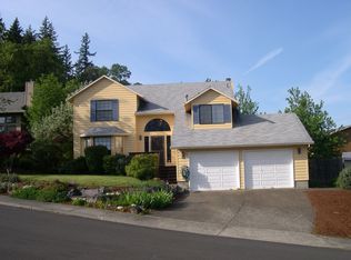 11187 SE Cranberry Loop, Clackamas, OR 97015