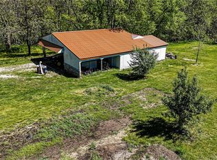 909 W 2nd St, Holden, MO 64040