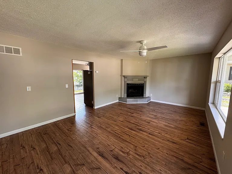 605 Big Timber Ln — Photo 4