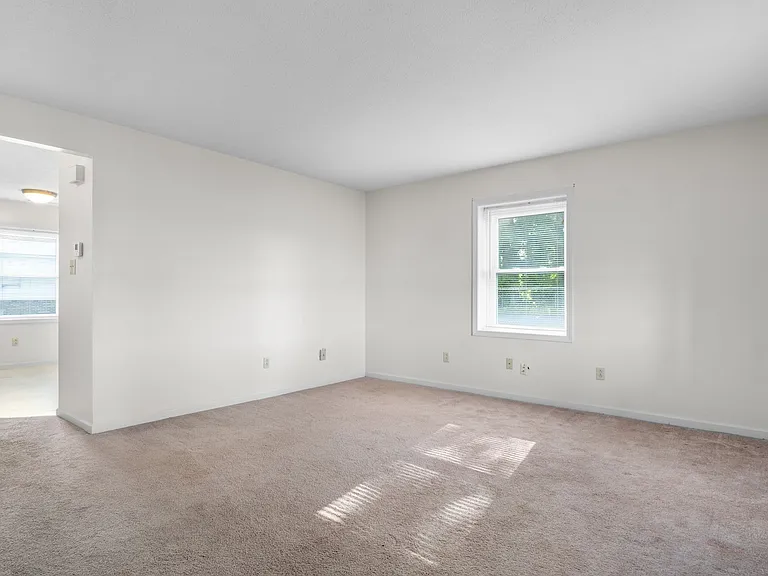 286 Thompsonville Ln #103 — Photo 3