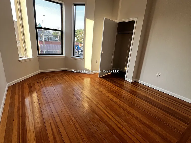 790 Main St #10 — Photo 19