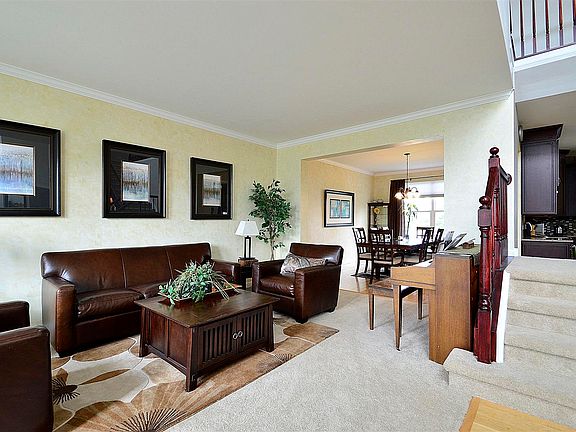 5th image of 1 E Ellington Ct