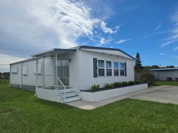 297 1st St E, Nokomis, FL 34275