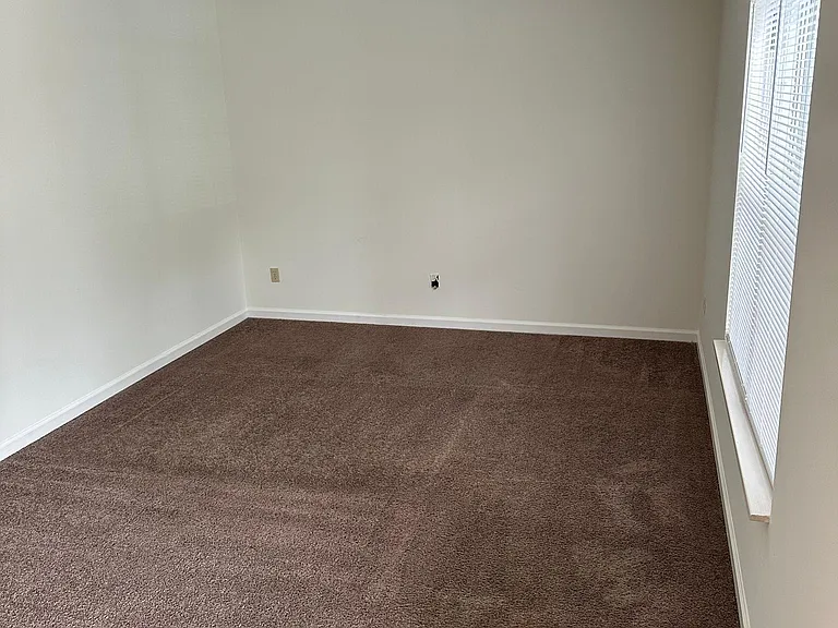 1827 Pennington Way #1827 — Photo 10