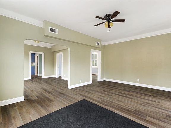 3rd image of 3529-31 Robert St