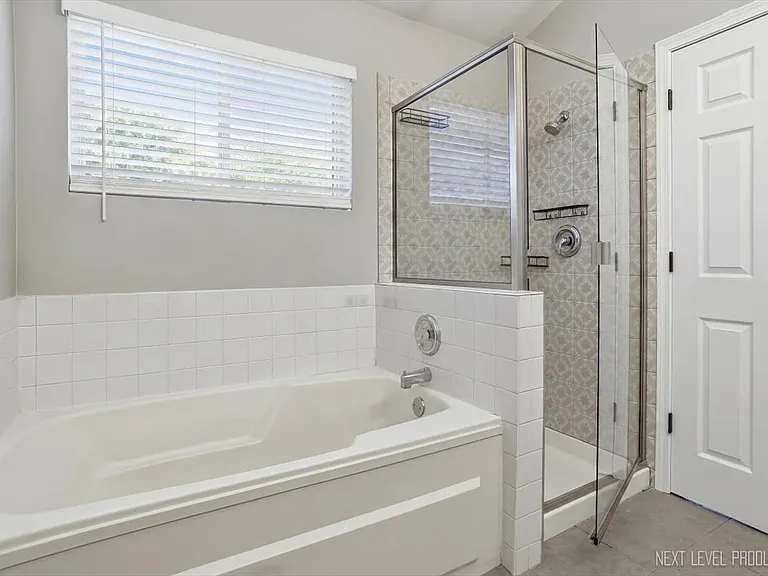 3044 Waters Edge Cir — Photo 11