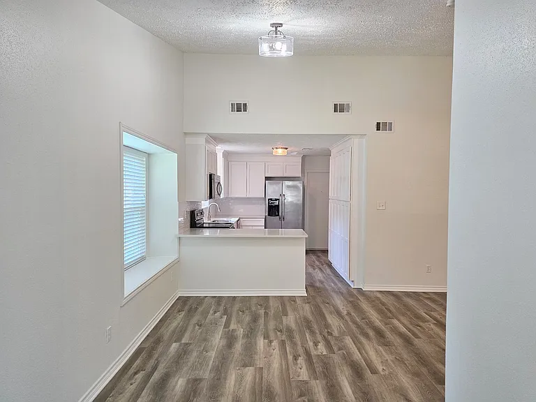 10615 Heatherford Dr — Photo 12