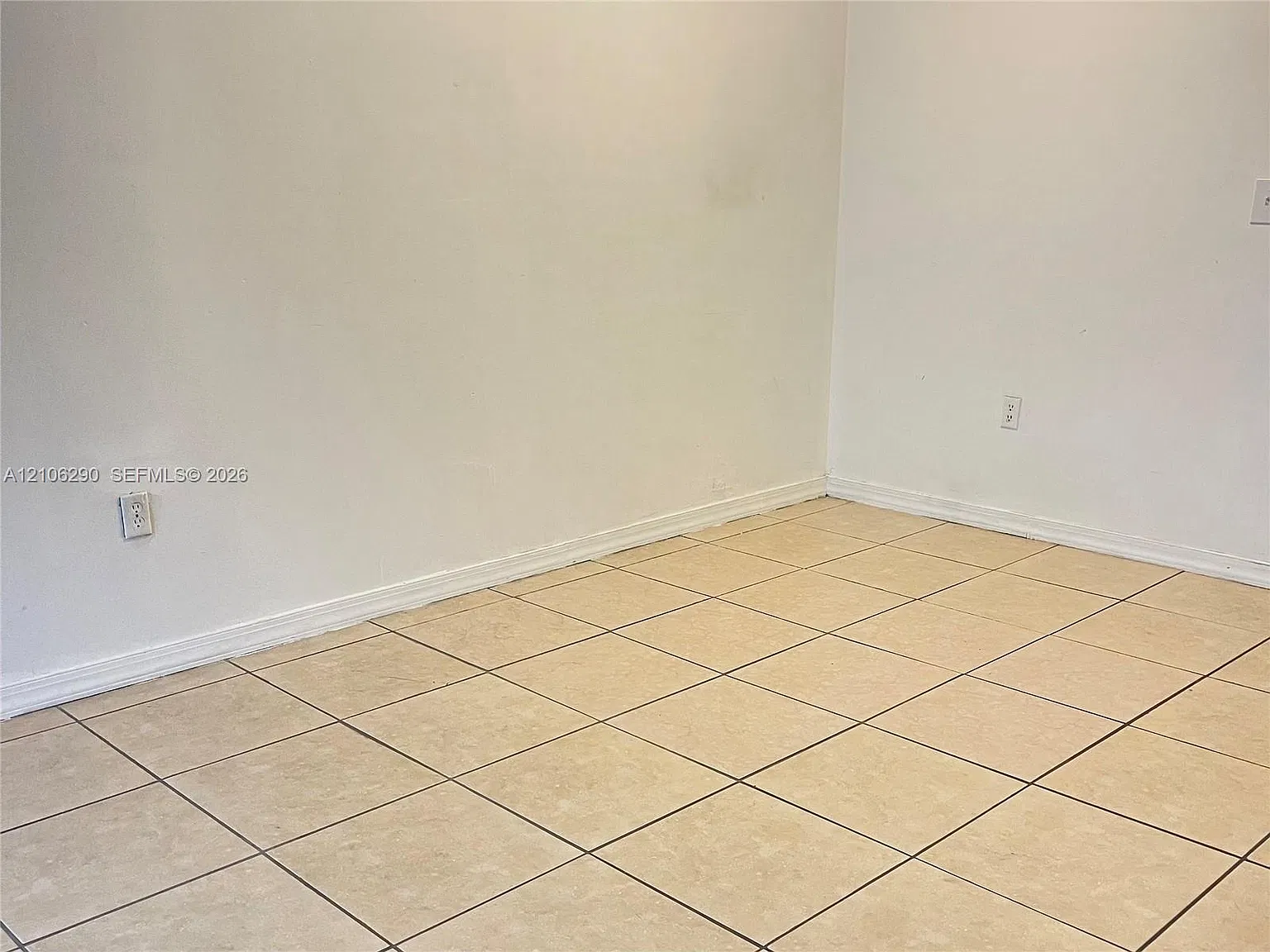 Malky Condo — Photo 3