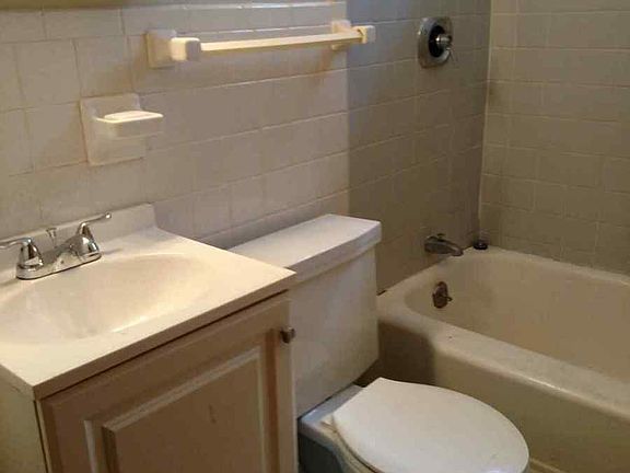 4th image of 1879 7th St E APT 2