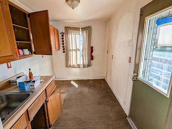 3rd image of 241 Colgate Ave