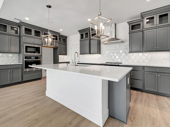 5th image of 4483 Doric Way