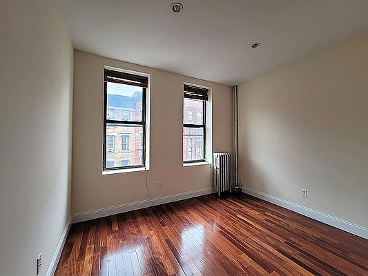 1st image of 256 E 10th St #3Z