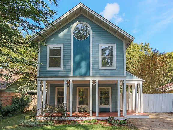 3rd image of 611 Heritage Ave
