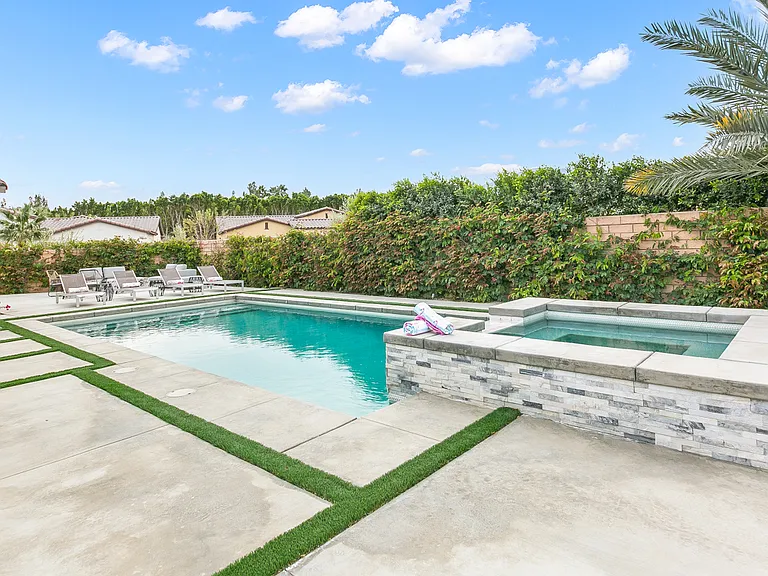 Outdoor Pool and Spa