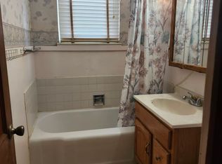 6605-6607 E Cottonwood Ln, Wichita, KS 67207