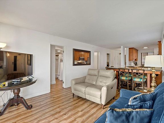 5th image of 4310 Lower Honoapiilani Rd APT 220