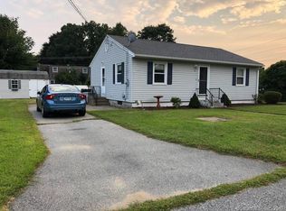 8 Edward Rd, Uncasville, CT 06382