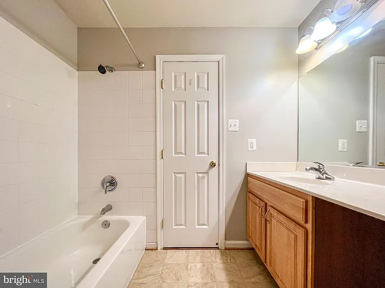 35 Pickering Ct #2 — Photo 19