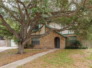 320 Long Pointe Dr, Portland, TX 78374