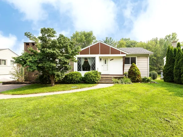 32545 Cadillac St, Farmington Hills, MI 48336