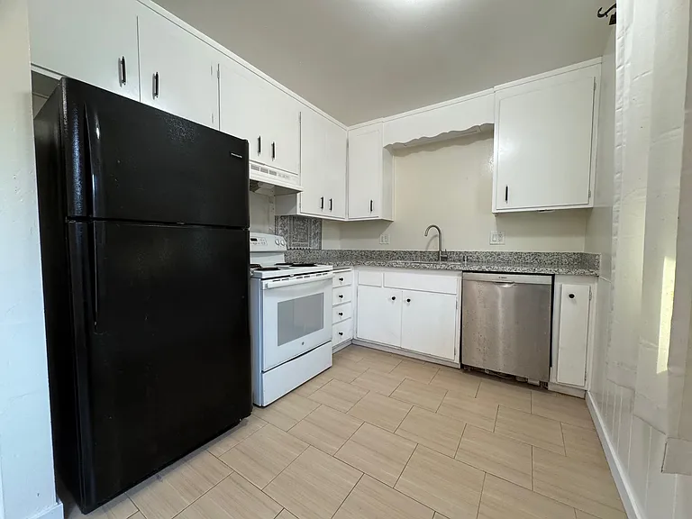 4059 Allendale Ave #5 — Photo 6