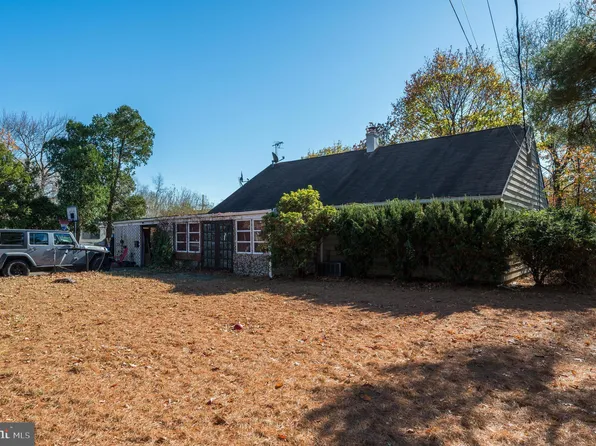 420 W Front St, Maple Shade, NJ 08052