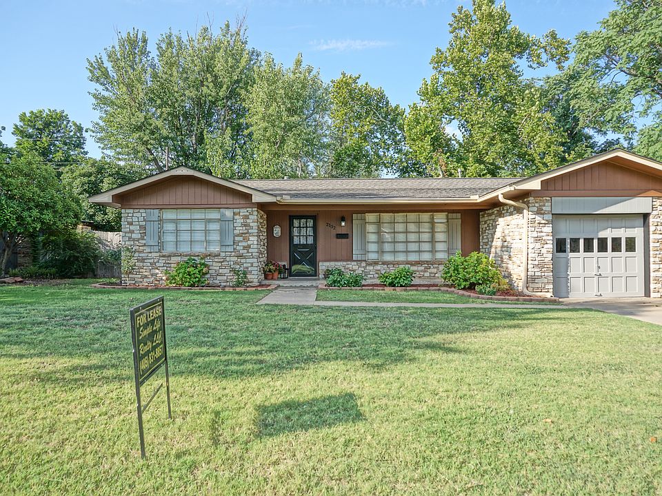 1st image of 2132 Fremont Dr