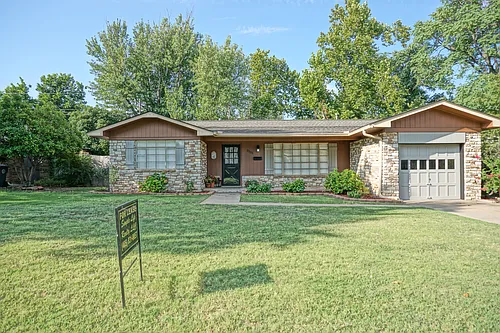 2132 Fremont Dr Photo 1