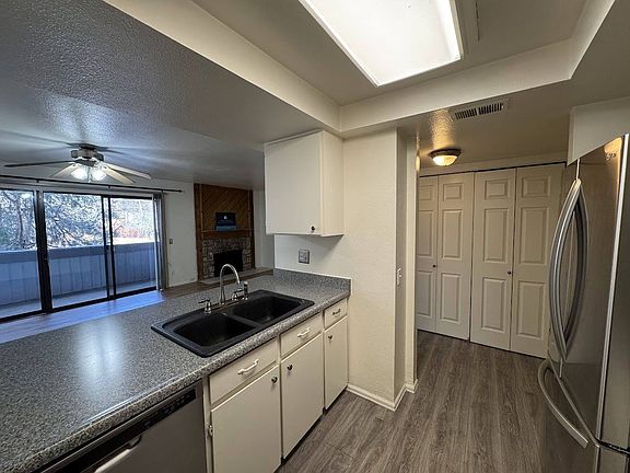 4th image of 14046 E Stanford Cir APT I5
