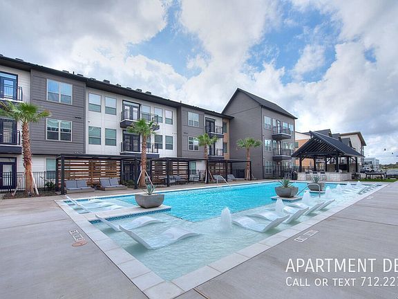 2nd image of 24008 Colonial Pkwy #1542