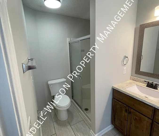 2800 Gross Ave — Photo 12