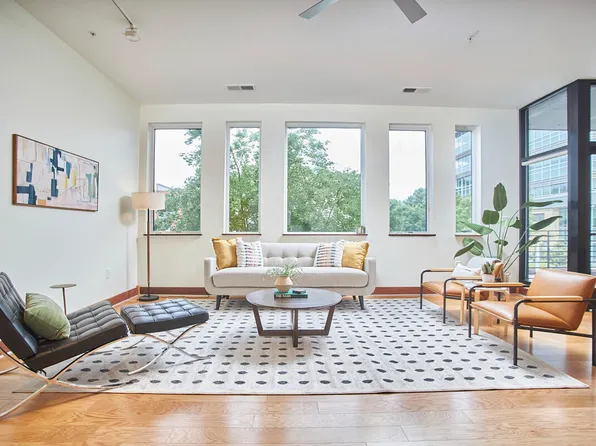 130 E Main St APT 202, Durham, NC 27701