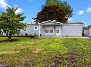 1 James St, Levittown, PA 19057