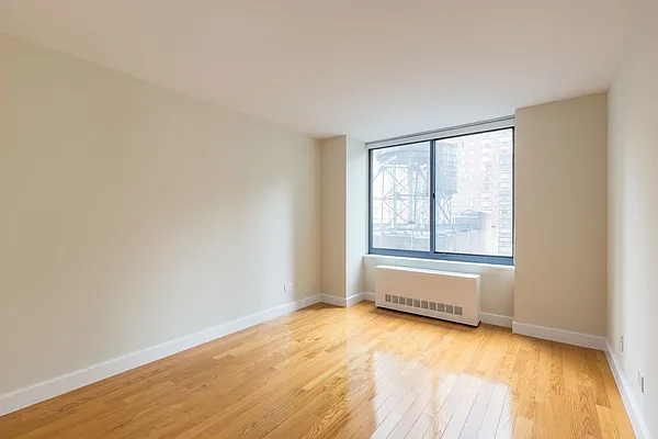 Rented by Stonehenge NYC LLC | media 33