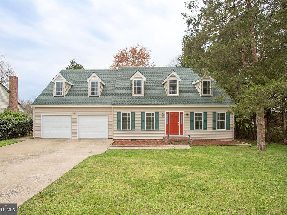1st image of 102 Chinaberry Dr