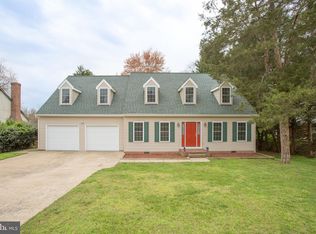 102 Chinaberry Dr, Fredericksburg, VA 22407