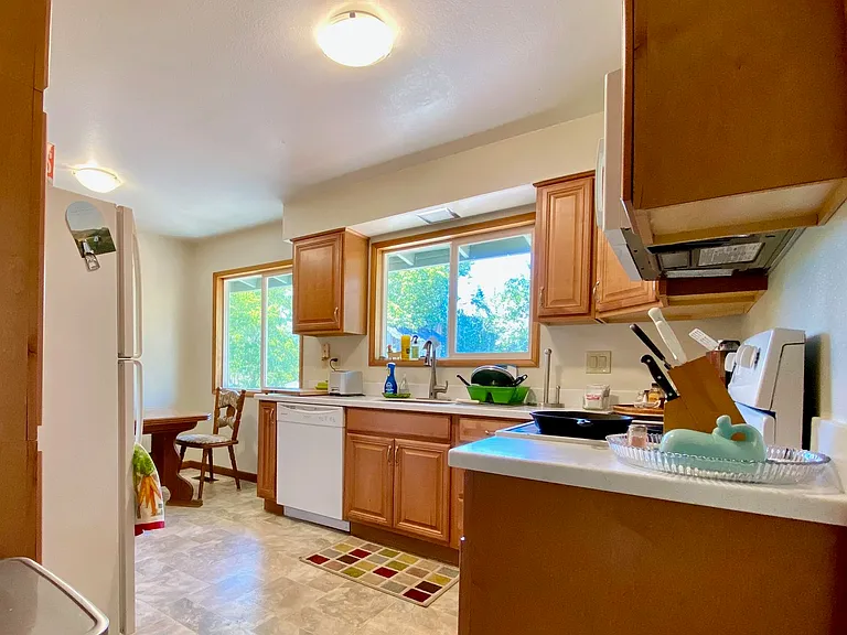 11650 SW Blakeney St — Photo 6