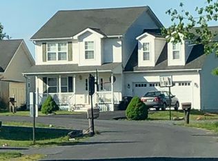 290 Acoustic Dr, Martinsburg, WV 25404