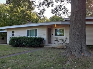 1036 E Linwood Cir, Springfield, MO 65807