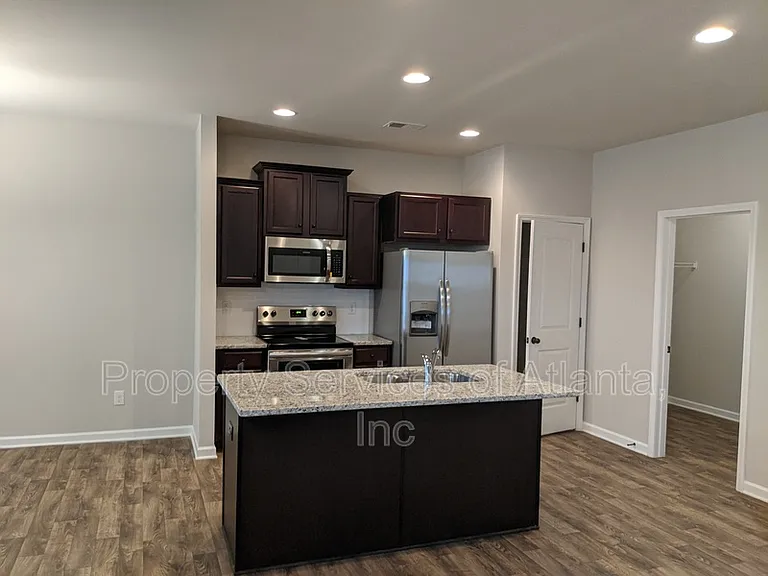 738 Galveston Way — Photo 4