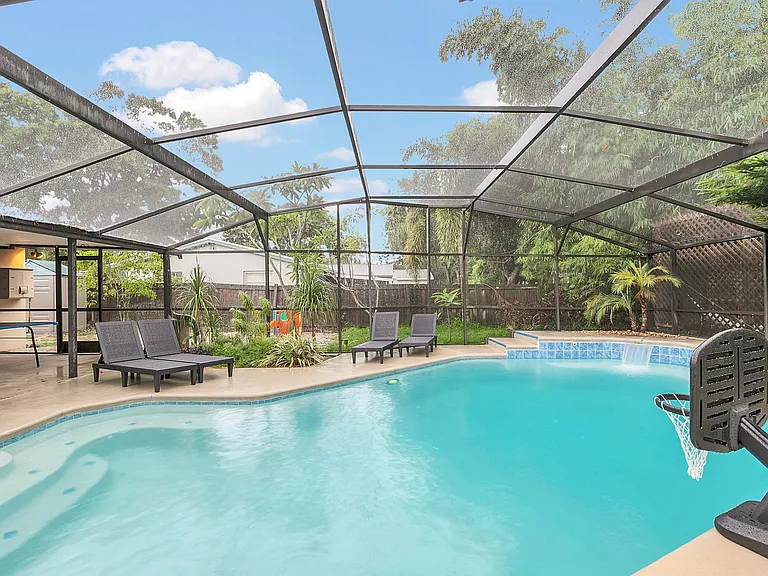 2445 Keiser Ct — Photo 37