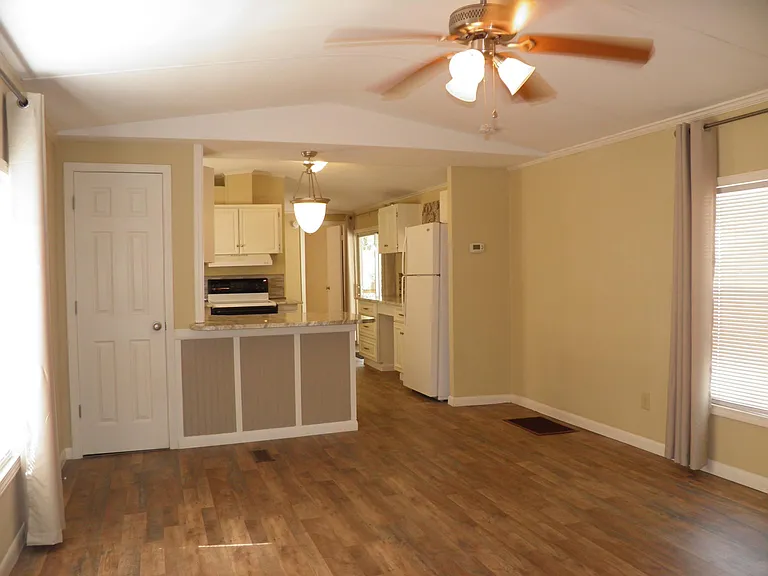 810 Gibson Rd — Photo 5
